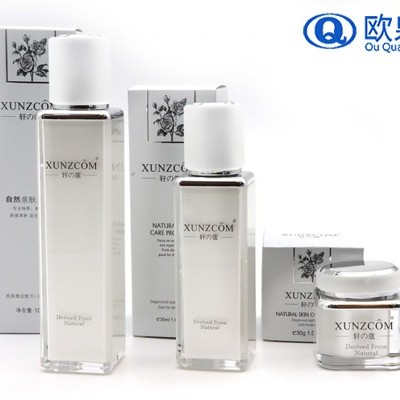 溫馨提示家長不要給小學(xué)生濫用化妝品