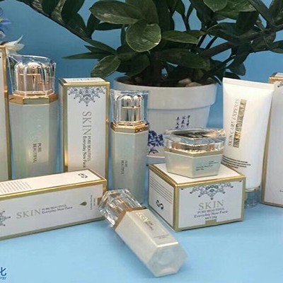 洗護廠家:為什么頭發和皮膚容易出油